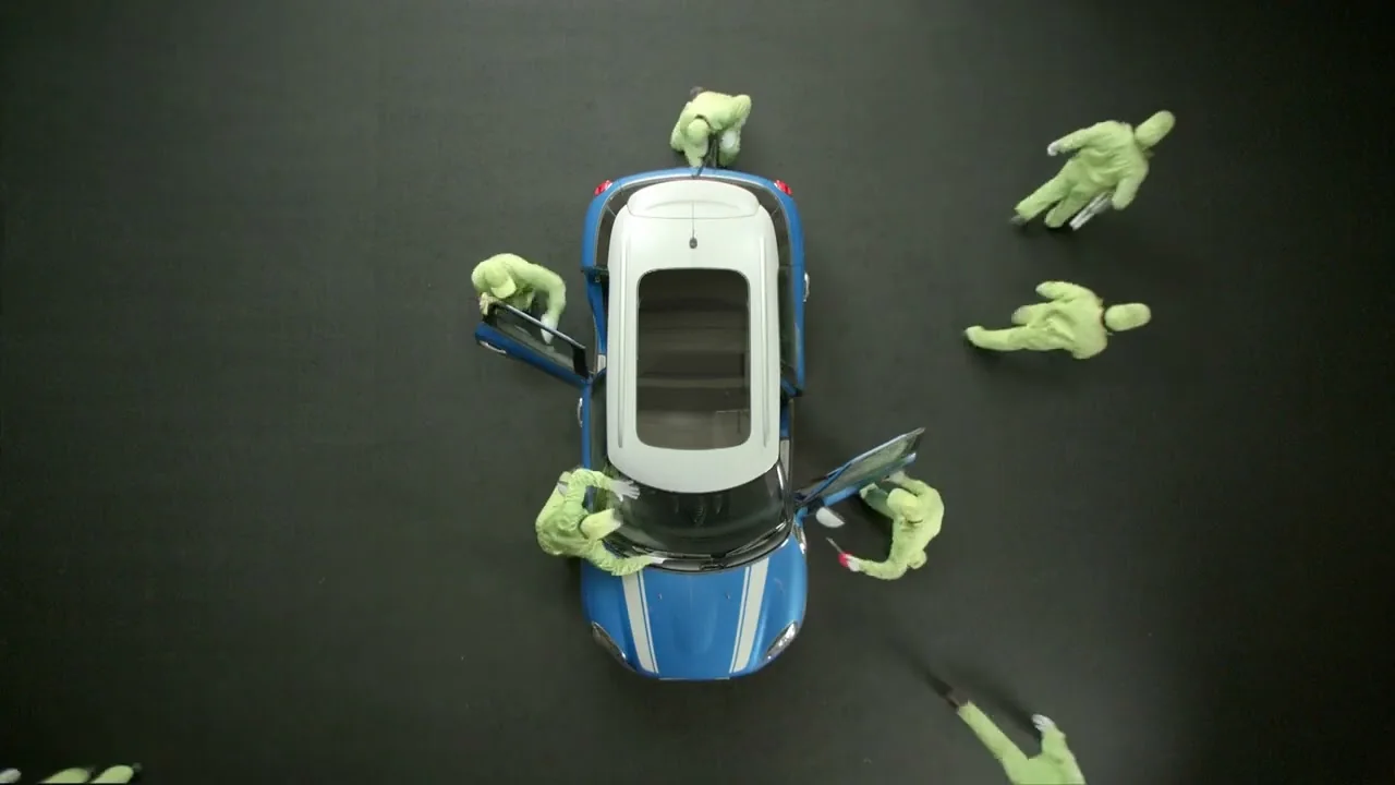 Used-car marketplace film with 2D motion graphics, video